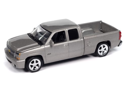 Auto World 2006 Chevy Silverado SS Truck (Extended Cab w/Fleetside Bed) 1:64 Diecast