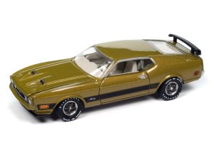 Auto World 1973 Ford Mustang Mach 1 1:64 Diecast